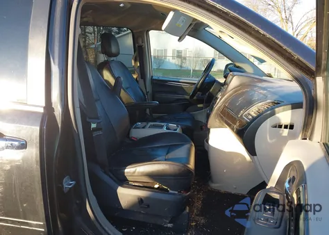 2012 Chrysler Town & Country Touring-L из США, поврежденный, VIN 2C4RC1CG8CR346353